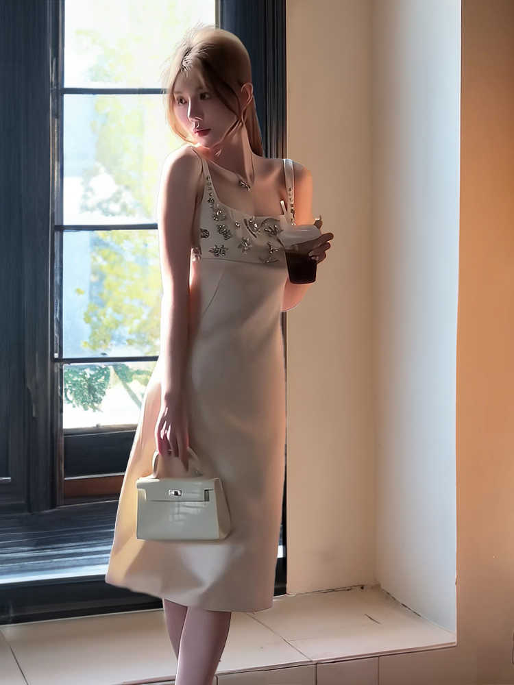 Elegant Heavy Work Satin Eveni - Women Luxury Formal Wear recension och pris