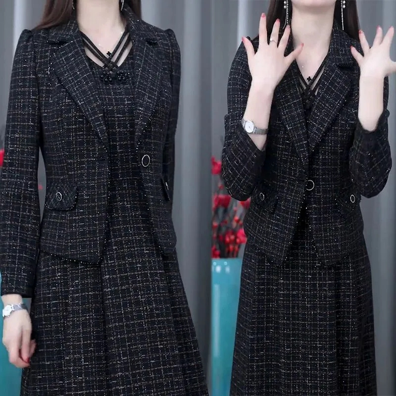 Middle Aged Female Dress Sets  - Women Formal Wear Set recension och pris